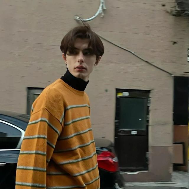 男头。忘掉种过的花，微信头像，男头。忘掉种过的花，重新开始。（“其实我不太懂喜欢）