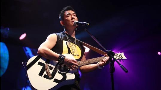 还有我歌词，寂寞沙洲冷歌词（经典暖歌《还有我》）