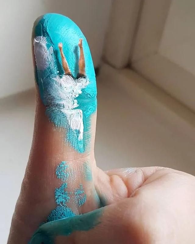 漂亮的手掌画，漂亮的手掌画图片（她在手心画了一片海）