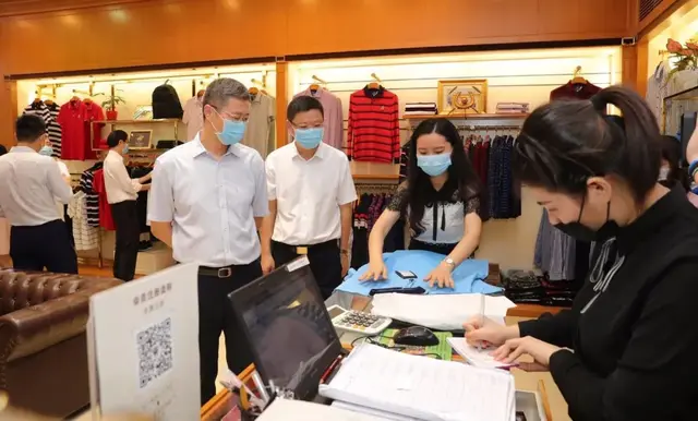 南京鸭血粉丝汤，南京鸭血粉丝汤的教程（省部级官员去南京大牌档）