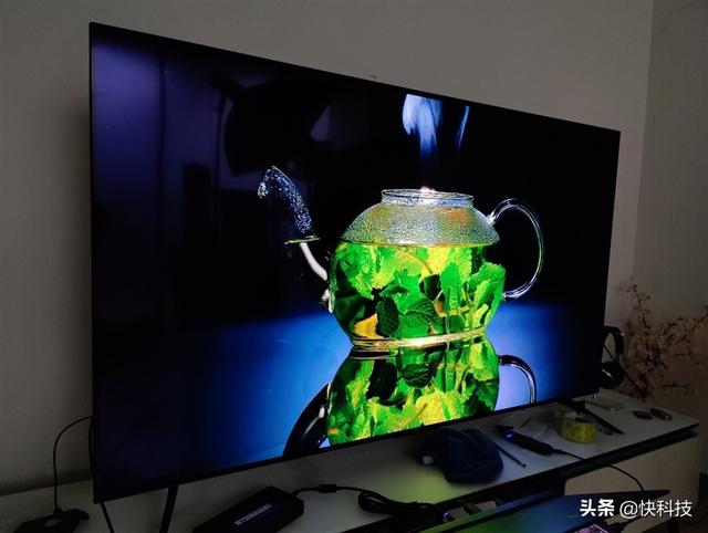 小米电视机怎么样，小米电视怎么样好不好（让“自发光”不再奢侈）
