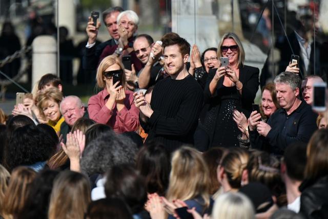 bv葆蝶家云朵包怎么样，葆蝶家手提包（只靠云朵包和高跟人字拖鞋）