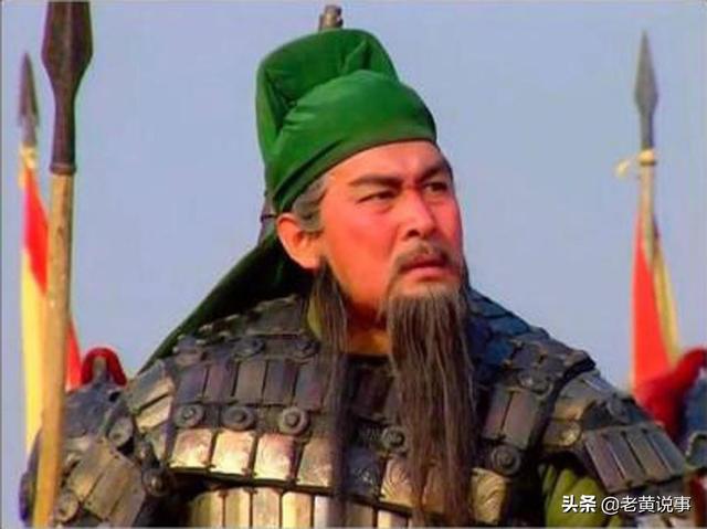 紫色系‖卑微的喜欢，却有飞蛾扑火的力量，紫色系给人的感觉（关公的头巾为什么是绿色的图片）