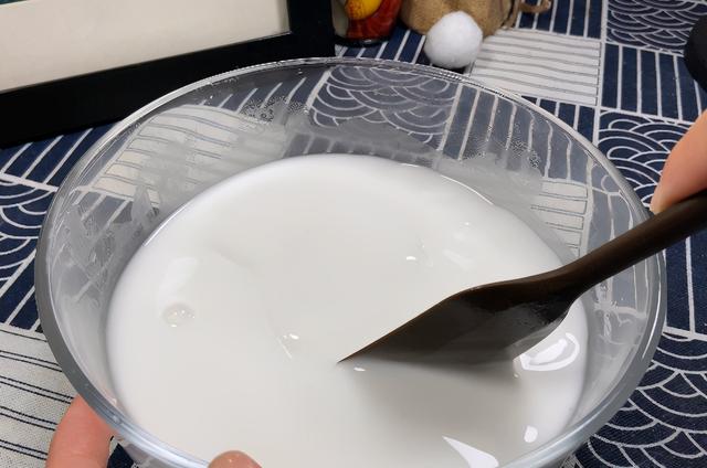 凉粉的调料有些什么，凉粉的调料有些什么牌子（奶奶教我多加1样）