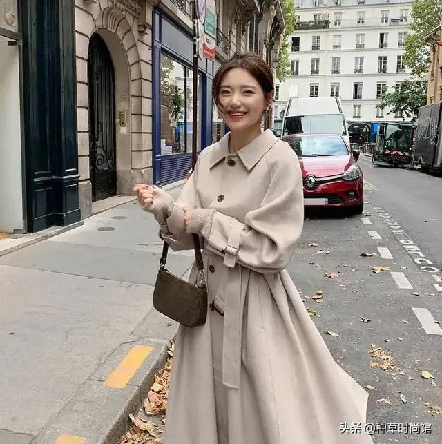 彼得潘领是娃娃领吗，彼得潘领图片（“彼得潘领”太火了）