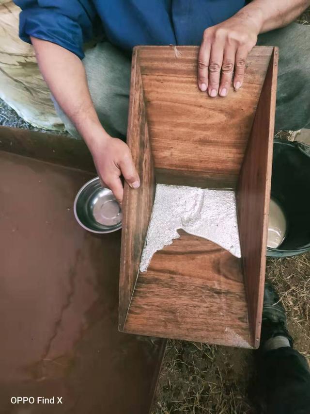 纯铜多少钱一克，有谁知道目前市场上铜的价格是多少钱一克么？是问多少钱一克（说说金矿的那些事<一>）