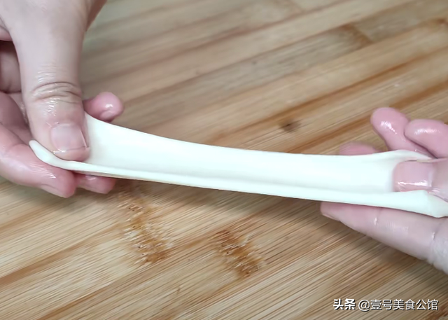做宽面条简单又好吃的方法，宽宽面条的做法大全家常（居家自制大碗宽面）