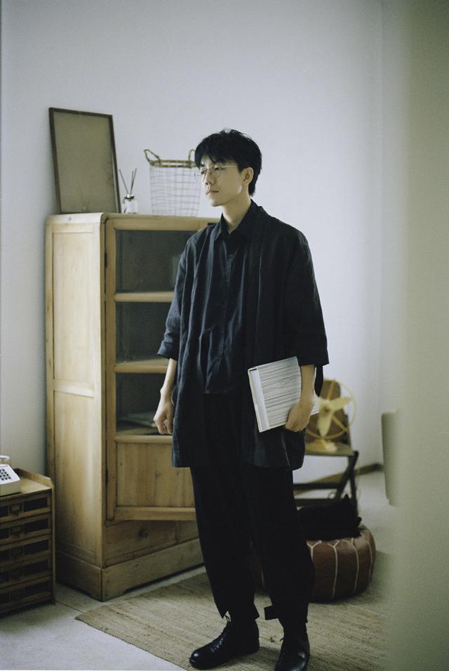 理想三旬表达什么含义，理想三旬意思（陈鸿宇：万人钟情理想三旬）