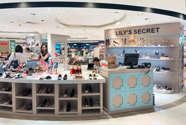 达芙妮女鞋怎么样，达芙妮女鞋是什么档次（这个女鞋品牌为何能逆势崛起）