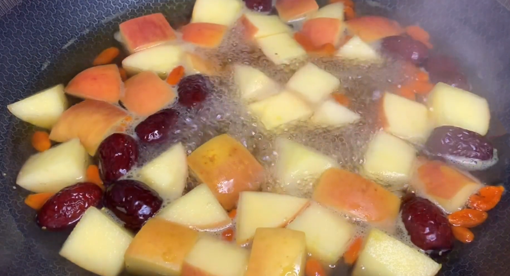 图片[5]-【苹果红枣汤】做法步骤图 营养美味 全家人都可以吃-起舞食谱网