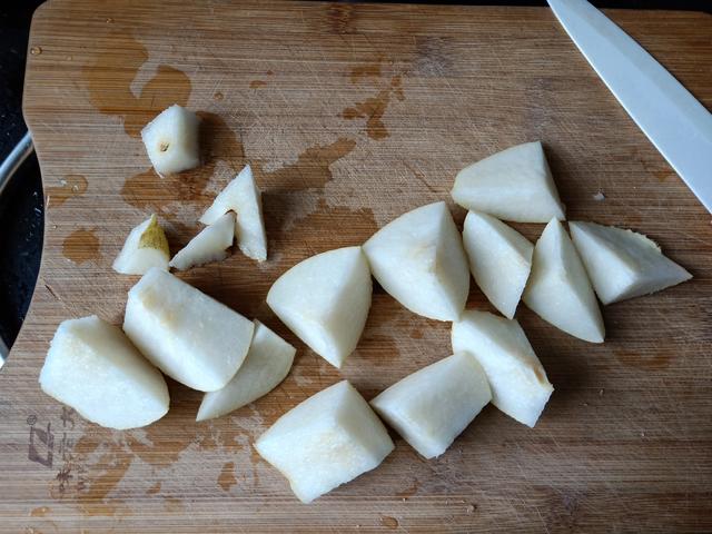  甘蔗节煮水的功效，甘蔗节煮水的功效与作用（甘蔗节丢地上没人要） 