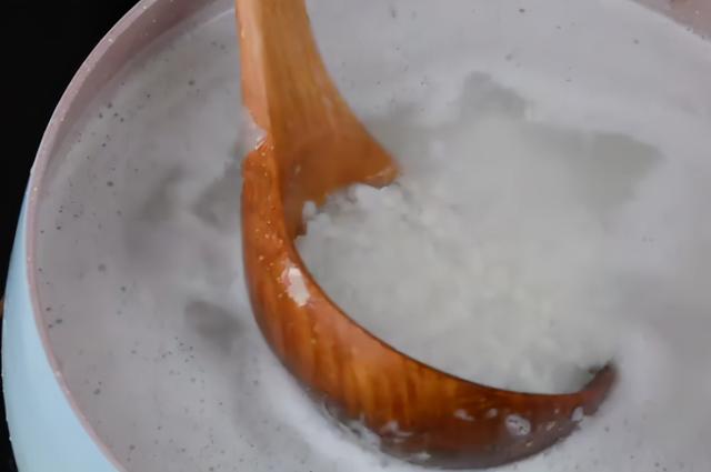 怎样煮白粥好吃粘稠，白粥怎么煮的粘稠（不要直接放进锅里煮）