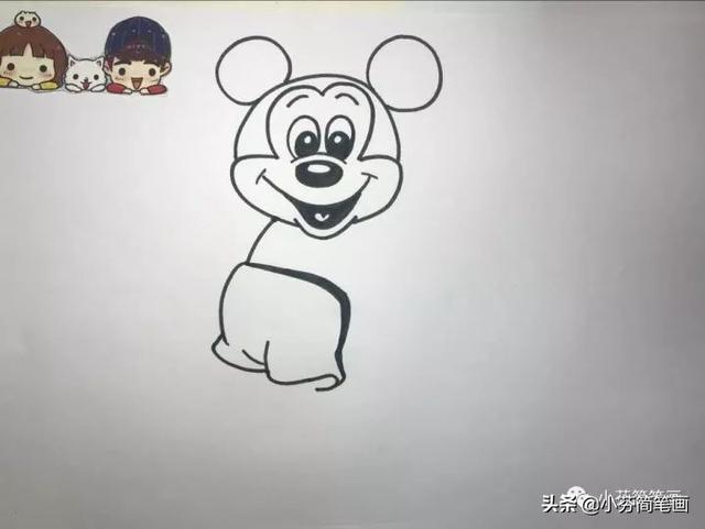 一分钟画出米奇的简笔画，米奇简笔画简单（童话经典：米老鼠简笔画）