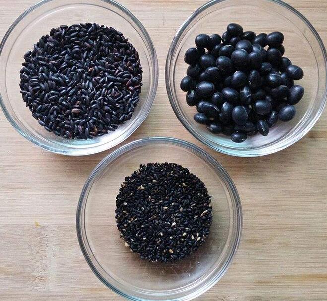 【黑豆黑米黑芝麻豆漿】做法步驟圖 防脫發 頭發黑又亮！-起舞食譜網