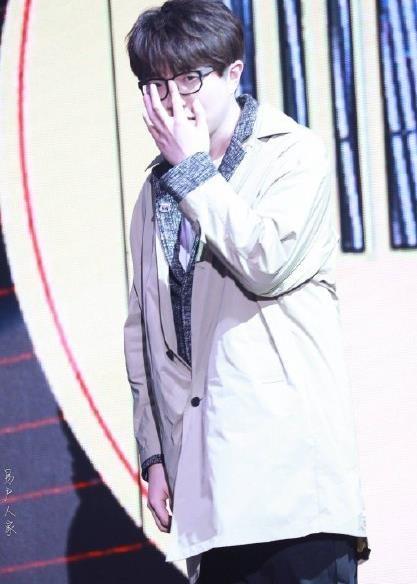 宋威龙个人资料，宋威龙个人资料家境以及学历（却被误会成矮个的8个男星）