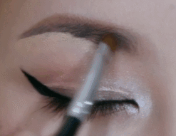 如何修眉与画眉教你方法让你拥有最漂亮的眉形，简单修眉和画眉技巧,我一步步教你（四款超详细画眉教程）