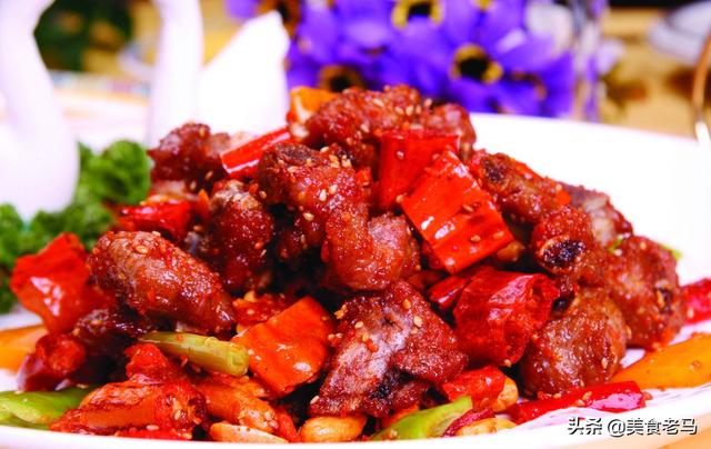 香辣排骨怎么做，香辣排骨火锅怎么做（教你做出一道麻辣鲜香）