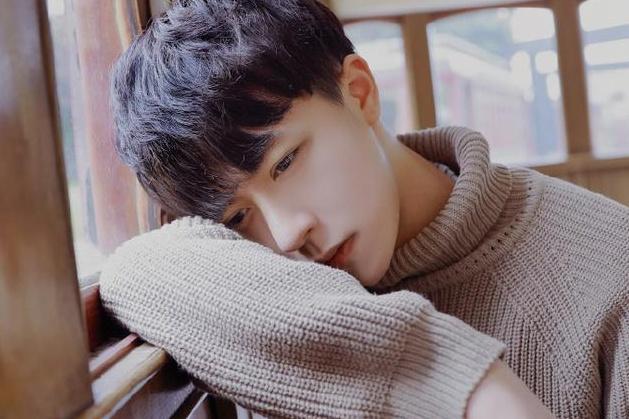 让水瓶男心软的必杀技，水瓶聊天态度看出他喜欢你（能让十二星座男心软的一句话是什么）