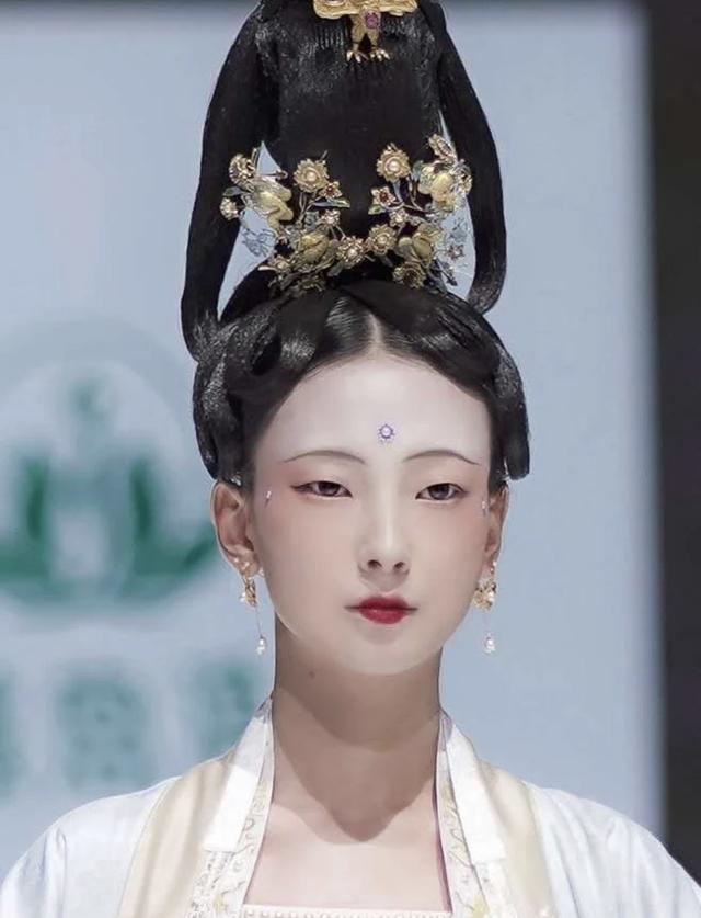 人的五官是指哪五官，五官是指哪五官（看这4点就清楚了）