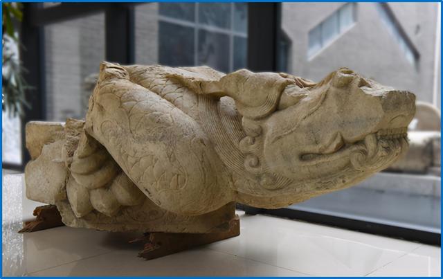 故宫是哪个朝代建的，朝代顺序排列（这里的紫禁城更大，为何没建成）