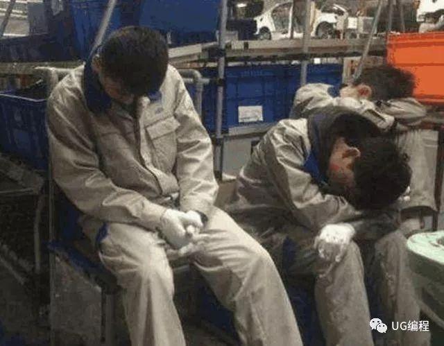 两班倒是什么意思，8-8两班倒是什么意思（两班倒是用健康换金钱）