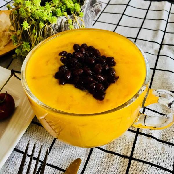 芒果可以和酸奶一起吃吗 芒果可以不可以和酸奶一起吃，芒果可以和酸奶一起吃吗（40岁总被人问：是不是大学生）