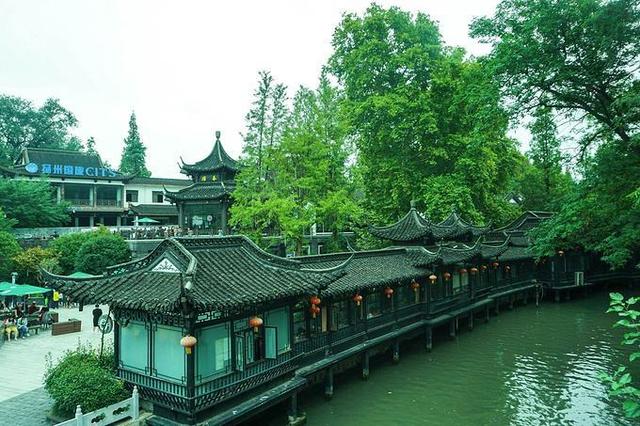 扬州美食有哪些，扬州美食有哪些是用炒,蒸,煎,煮,烧,炖,炸,爆,烤（18家隐藏在扬州的地道好馆子）