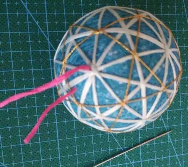 简单圆球结编法，手绳收尾球（带你入门手鞠球的第一课）