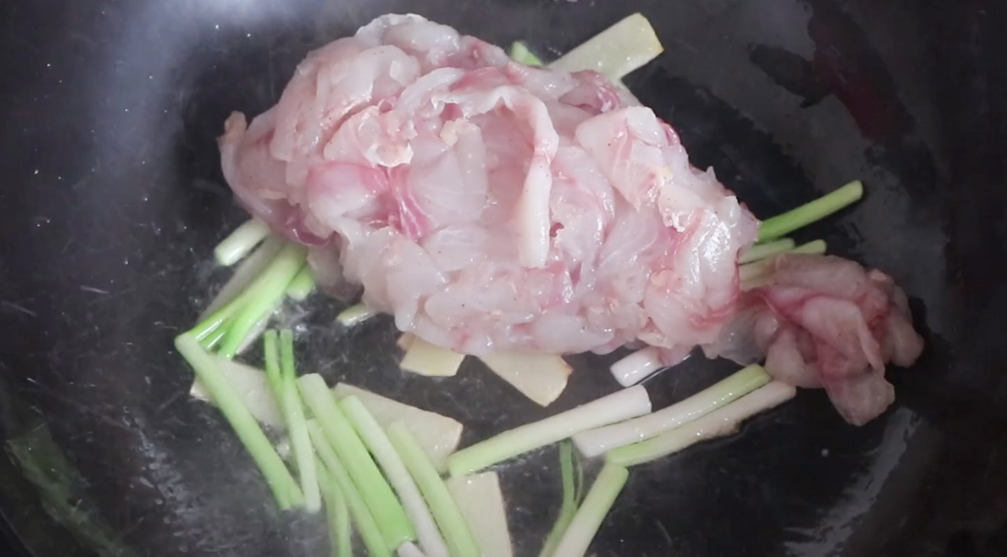 圖片[3]-【姜炒魚(yú)片】做法步驟圖 比飯店好吃 老人和孩子要多吃-起舞食譜網(wǎng)