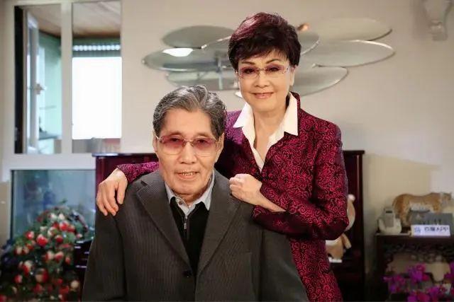 李谷一的历任丈夫，李谷一儿子（愧疚的李谷一：初婚嫁给恩师）