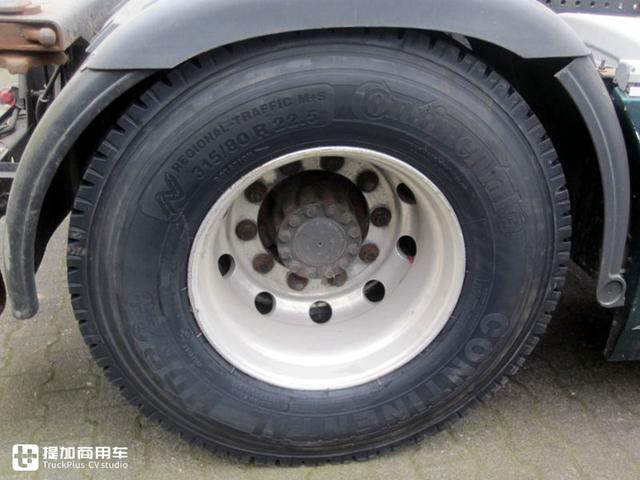 f2000突击步枪，fnf2000突击步枪（配V10发动机的曼恩F2000卡车）