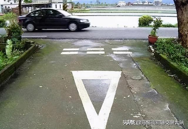 道路交通标志线，道路划线标识（交通法规，交通标记线大全）