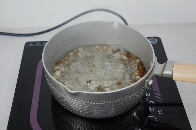 自制珍珠奶茶，附珍珠做法（教你在家制作极简珍珠奶茶）
