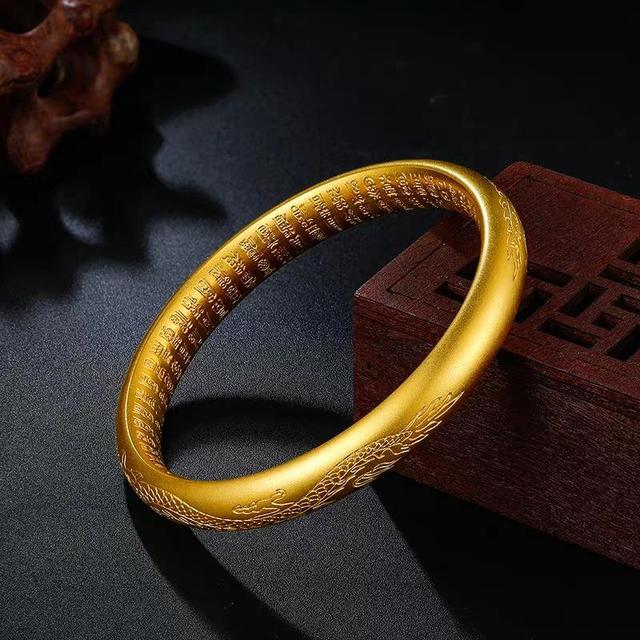 千足金是几个9，黄金要买几个9最好（黄金首饰的含金量如何辨别）