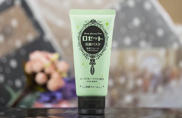 祛痘的护肤品，这些洗面奶令肌肤水嫩剔透（适合长痘女生的护肤品）