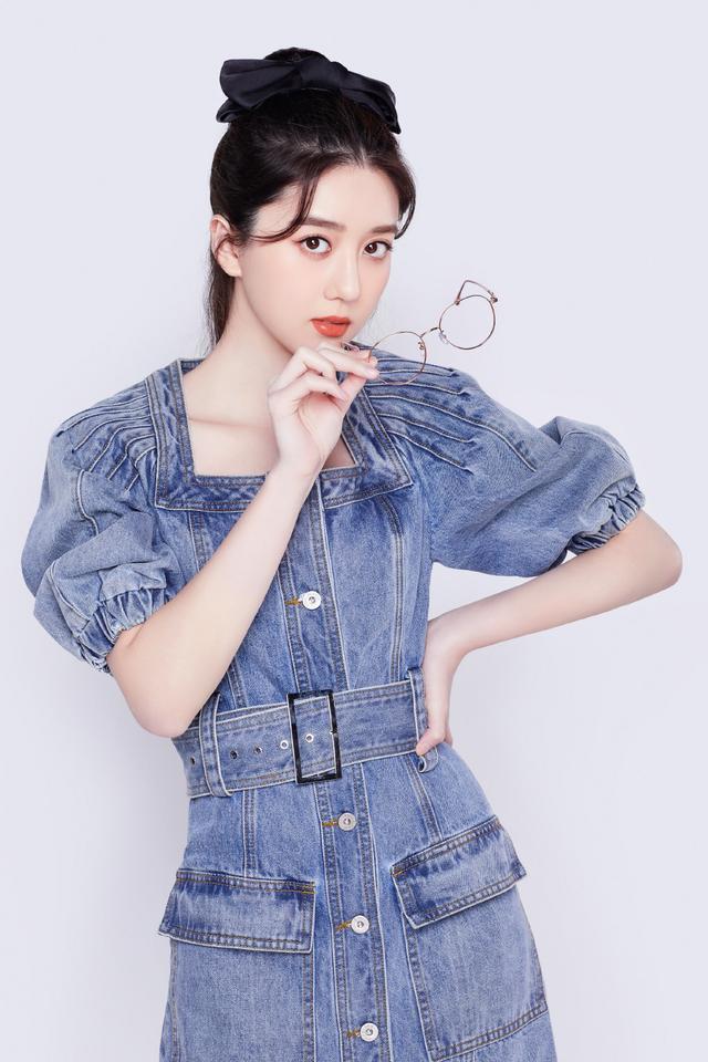 李凯馨个人资料,李凯馨个人资料简介(又一位从小美到大的漂亮小姐姐)