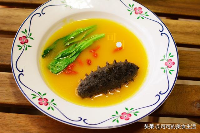 海参汤怎么做最简单又好吃，金汤海参不一定非要在饭店吃