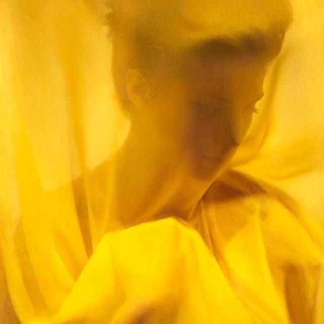 黄色背景图来一波，纯黄色背景图图片（点赞好运无限来 ​​​）