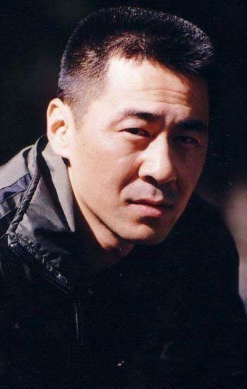 陈建斌结过几次婚，陈建斌结过几次婚年轻（陈建斌从“草根”变“皇阿玛”的上位史）