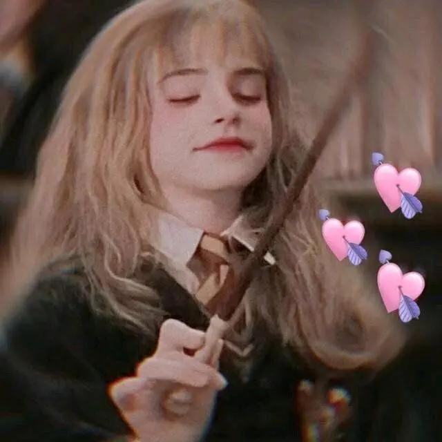 可爱自拍女生头像无水印微信，可爱自拍女生头像无水印，点赞好运（适合发朋友圈自拍的可爱文案）