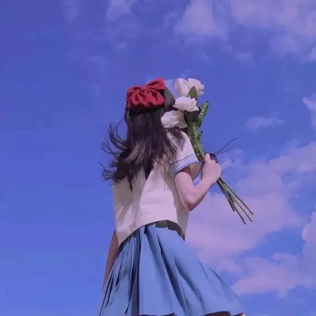 闺蜜头像一人一半，闺蜜动漫头像一人一张微信（，可爱卡通闺蜜头像三人一人一张）