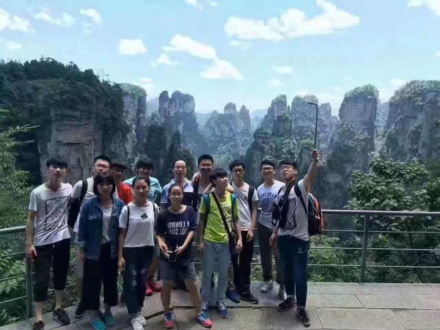 芷溪有哪些风景名胜的地方，芷江的名胜古迹有什么（去张家界旅游选择莲妹儿=选择专业+省心+开心+实惠）