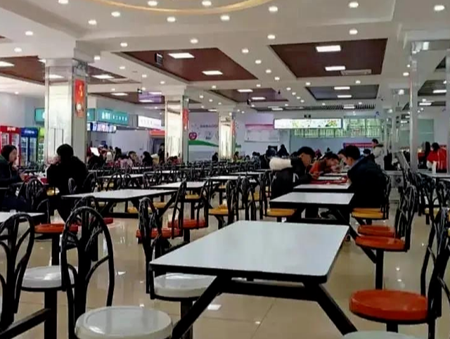 2021年邯郸学院新生宿舍条件图片环境怎么样，有独立卫生间吗（邯郸学院：招生多）