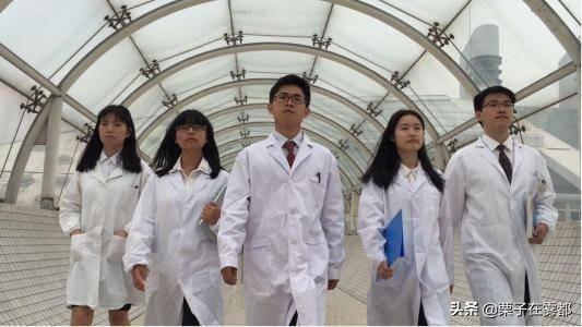 定向委培生是什么意思，这3类大学生考上免学费