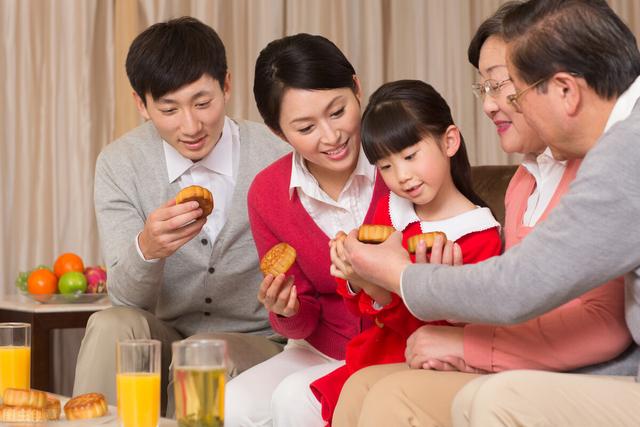 家有梧桐树自有凤凰来是什么意思，正宗中国梧桐树（在农村这样的家庭好找媳妇）