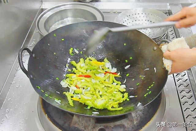 苦瓜怎么做不苦，苦瓜如何处理才能不苦（只需多这一个步骤）