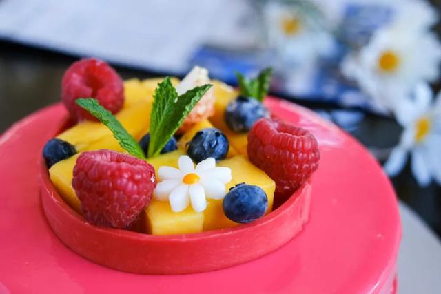 一磅蛋糕几个人吃，一磅蛋糕（福州世茂洲际酒店四季蛋糕）