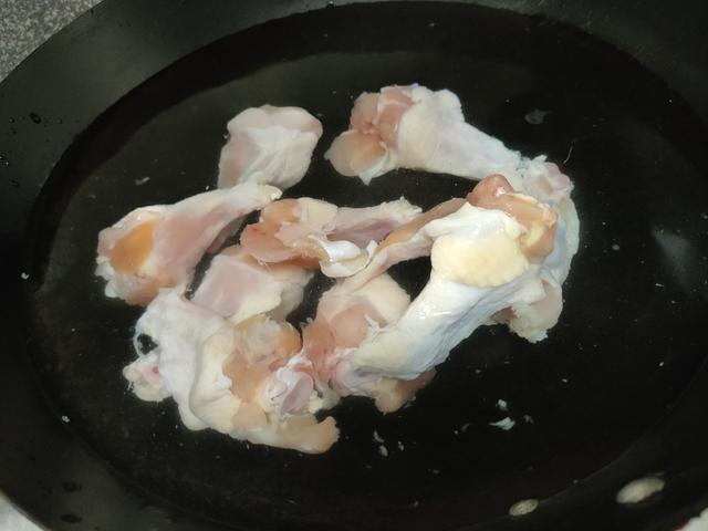 鹤子怎么吃营养最好，鹤主要吃什么（泰山松林的馈赠）