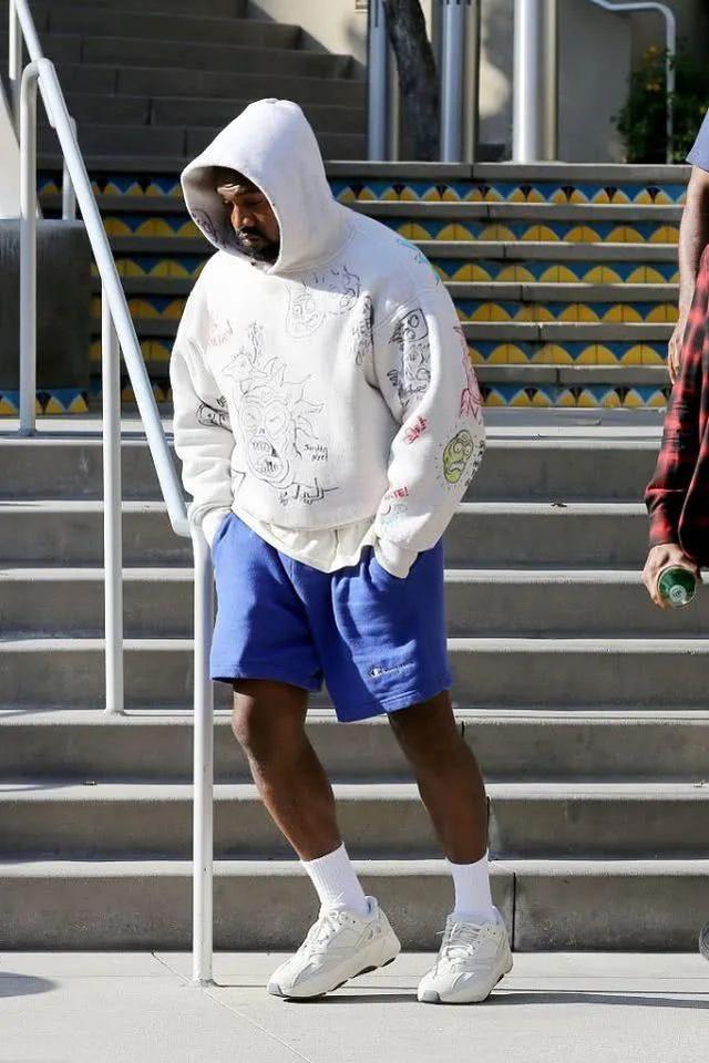 椰子鞋配什么裤子好看男，椰子鞋搭配什么裤子穿（侃爷的椰子鞋你很喜欢）