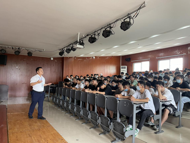 西南交通大学希望学院官网，2021年西南交通大学希望学院录取结果查询及录取通知书发放时间什么时候收到（600余名学生参加成都铁路局专场招聘会）